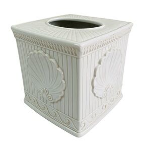 Fits And Floyd Atlantis Botique Tissue Box Cover 5.5” x 5.5”